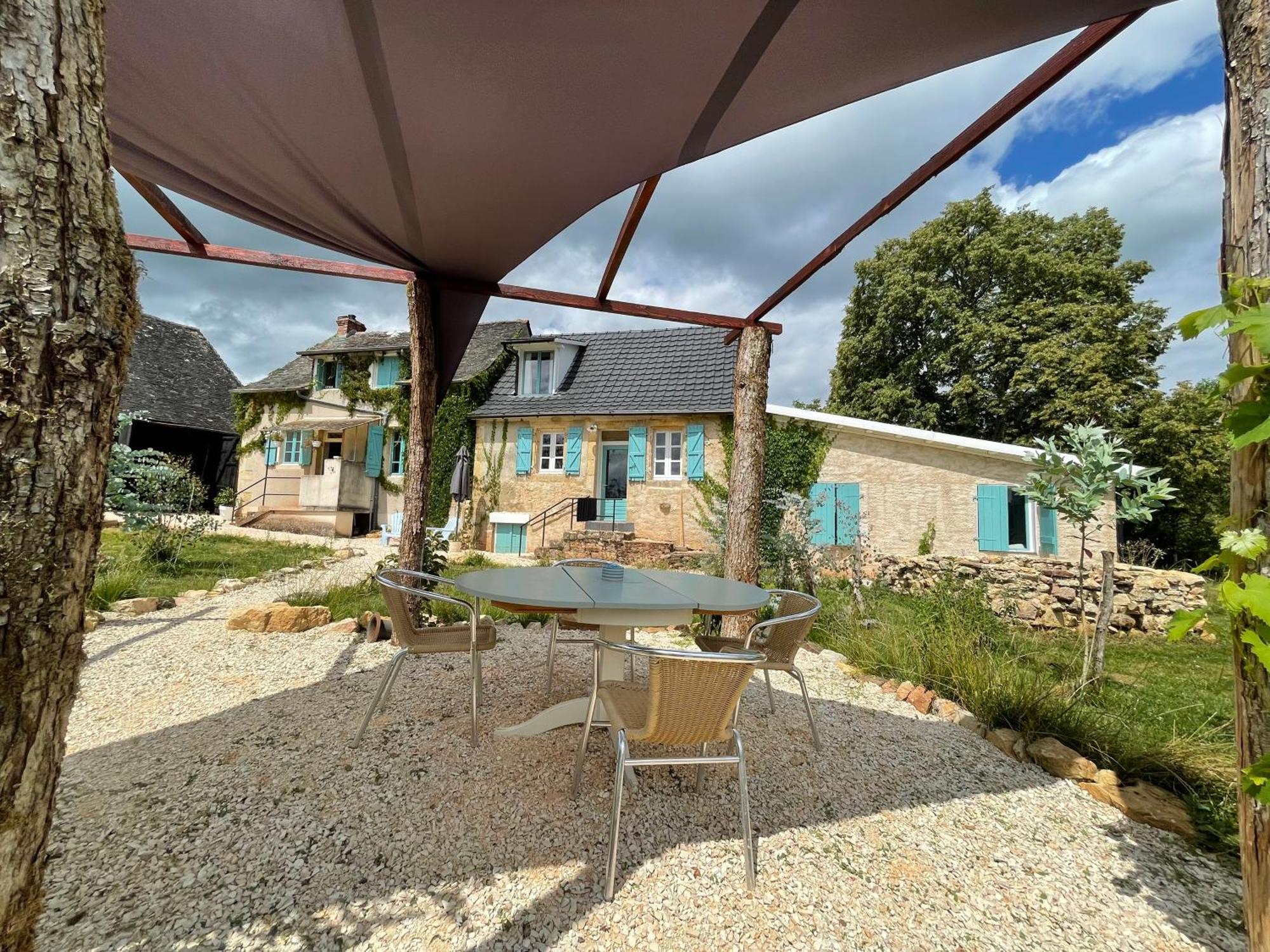 Vila La Belle Petite Ferme Rosiers De Julliac 19350 Le Bos Exteriér fotografie