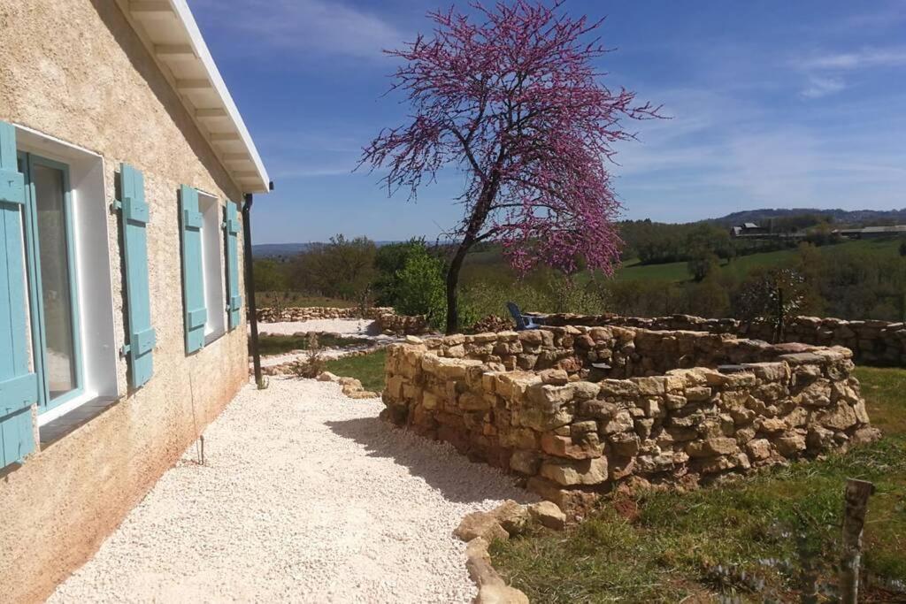 Vila La Belle Petite Ferme Rosiers De Julliac 19350 Le Bos Exteriér fotografie